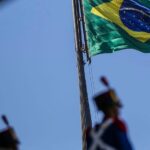 mastro da bandeira nacional representando o 15 de novembro