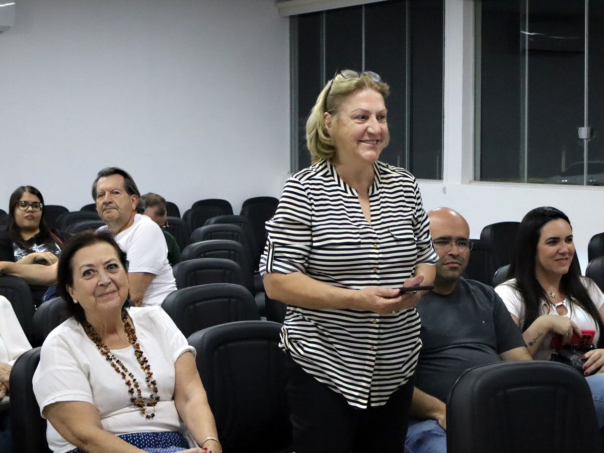 Marli Sala recebe moção da Câmara de Amparo após obter patentes em escova dental 5 15 09 2025 25a Sessao Ordinaria 70