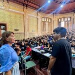 13 06 25 A deputada Professora Bebel durante aula inagural do cursinho Paulo Freite em abril do ano passado na EE Sud Mennucci