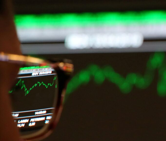 2020 10 01t205311z 1 lynxmpeg9051s rtroptp 4 bovespa fecha