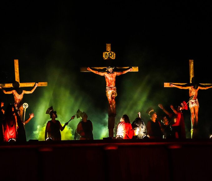 Seguem abertas as inscrições para a edição 2026 do Espetáculo Via Crucis de Santa Bárbara 14 Via Crucis 04 imprensa