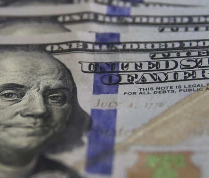 dolar moeda 0803221206