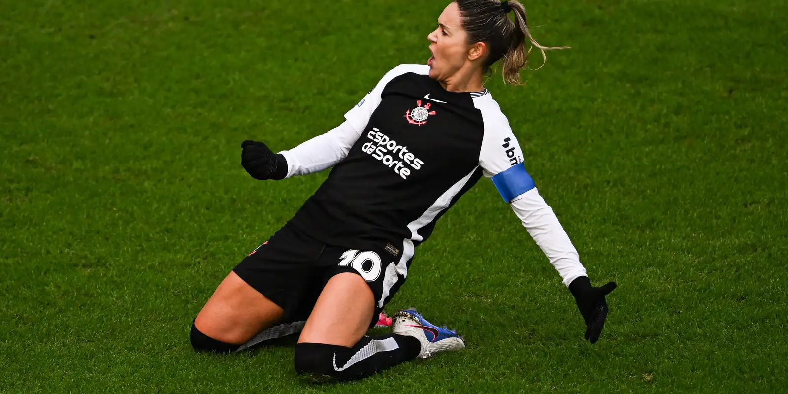 Com gol de Gabi Zanotti, Corinthians vai à final da Copa das Campeãs 5 zanotii gol corinthians copa das campeas semi