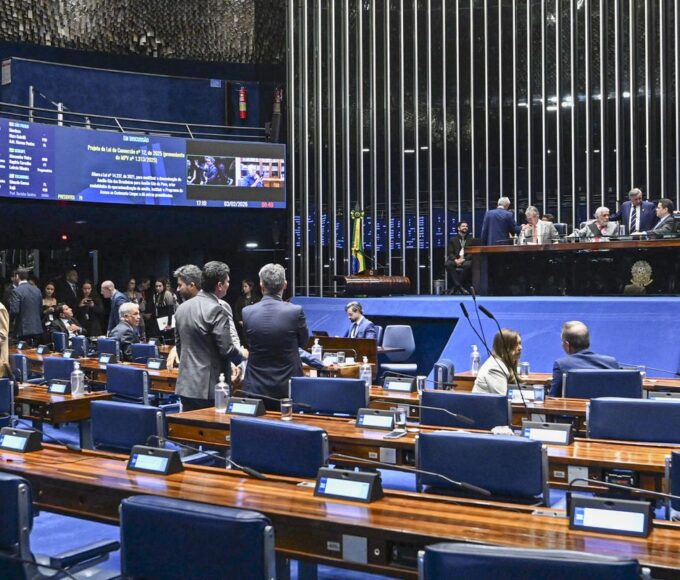 55077118920 76b0ff4f6c o