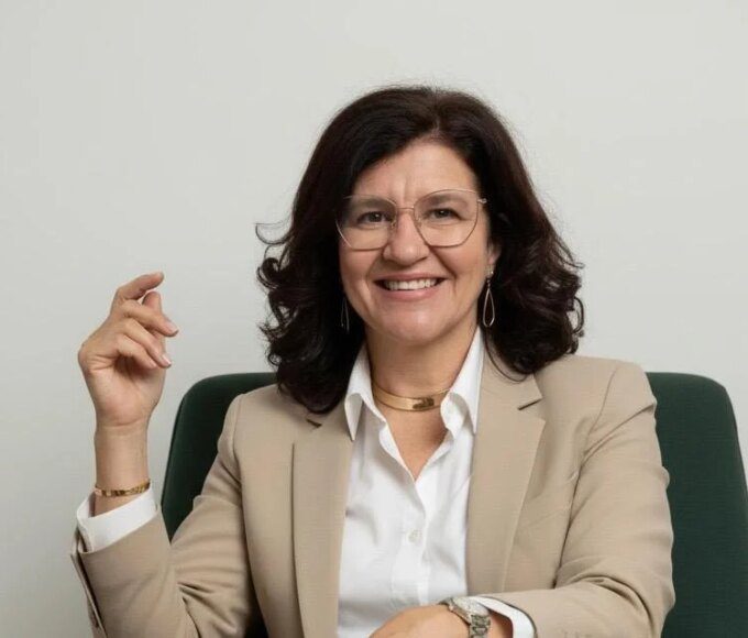 Silvia da Silva Camacho é homenageada como Mulher Destaque do Ano 14 Silvia Camacho e1771510053114