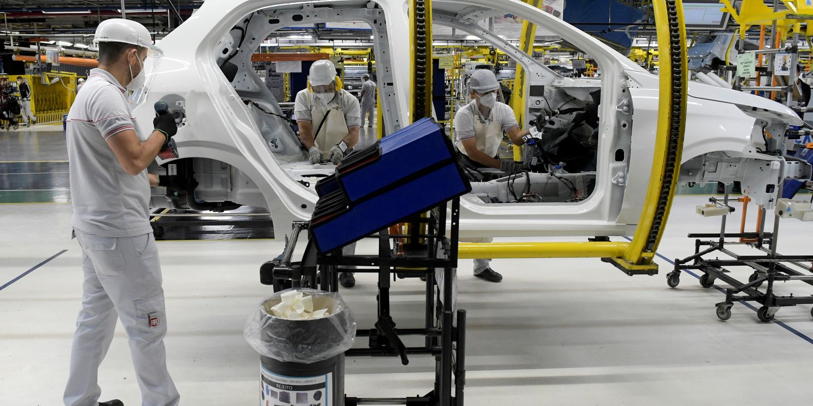 coronavirus industria automobilistica fabrica2005200369