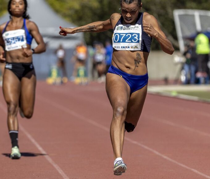 rayane velocista paralimpica