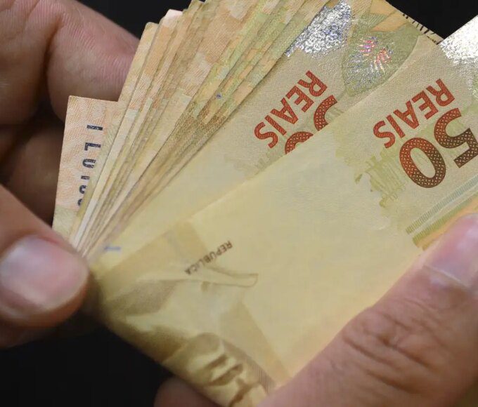 IR zero para quem ganha até R$ 5 mil vale nos salários pagos este mês 16 real moeda dinheiro mcajr 2904223667