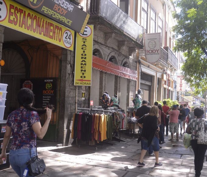 Vendas no comércio varejista fecham 2025 com alta de 1,6% 15 rio tem primeiro dia util de reabertura do comercio de rua2906200458