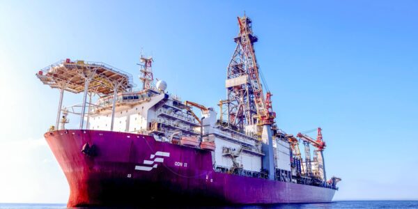 sonda de perfuracao ns 42 responsavel pela perfuracao do poco em aguas profundas do amapa