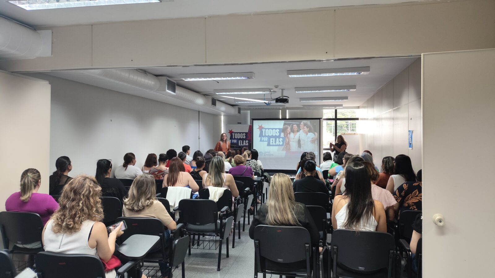 1811 TODOS POR ELAS 9