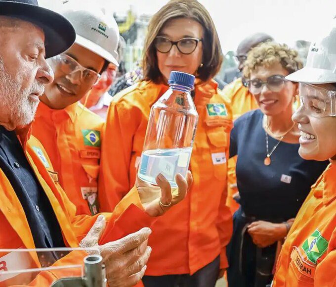 Lula defende criação de reserva estratégica de combustíveis 14 55158633534 f0f5aea0bc o