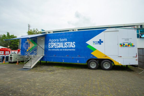 Carreta do Agora Tem Especialistas Joao Risi Ministerio da Saude 2 1024x683