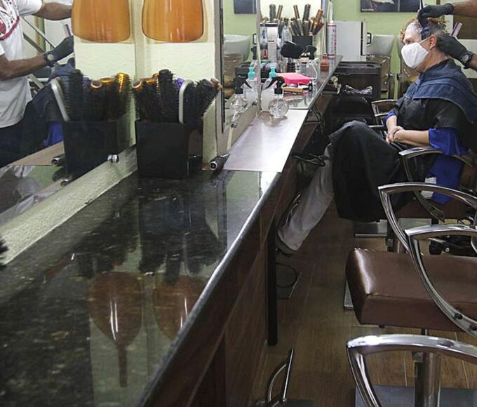 comercio de rua e saloes de beleza reabrem20200627 0330 0 0