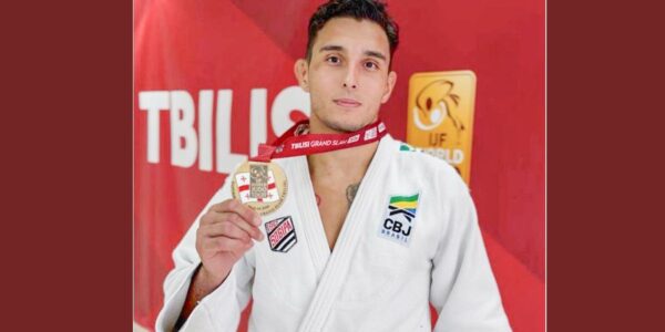 guilherme schimidt e bronze no grand slam de tbilisi