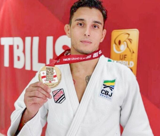 Guilherme Schimidt é bronze no Grand Slam de Tbilisi 14 guilherme schimidt e bronze no grand slam de tbilisi