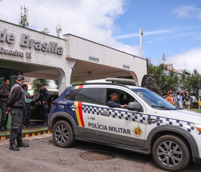 Bolsonaro recebe alta e chega em casa para cumprir prisão domiciliar 14 mcm 2698.jpg