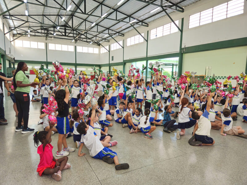 Prefeitura de Nova Odessa entrega mais de 6 mil ovos de Páscoa nas escolas municipais 5 20260401 141647 scaled e1775307872810