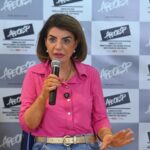 23 04 26 A deputada Professora Bebel diz que nao se trata de uma opiniao isolada mas de uma avaliacao construida por quem vive a escola no dia a dia