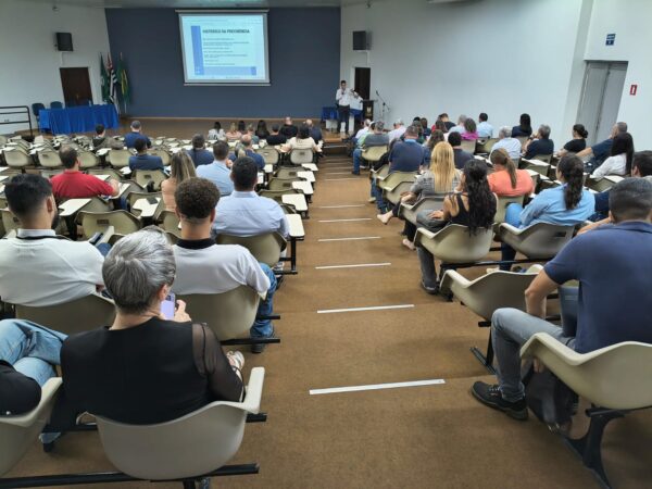 28 04 26 O Abril Verde foi marcado por palestras e debates