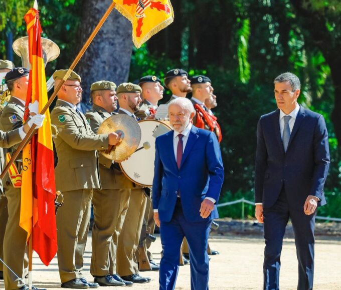 55212762781 3118b6b2ec o