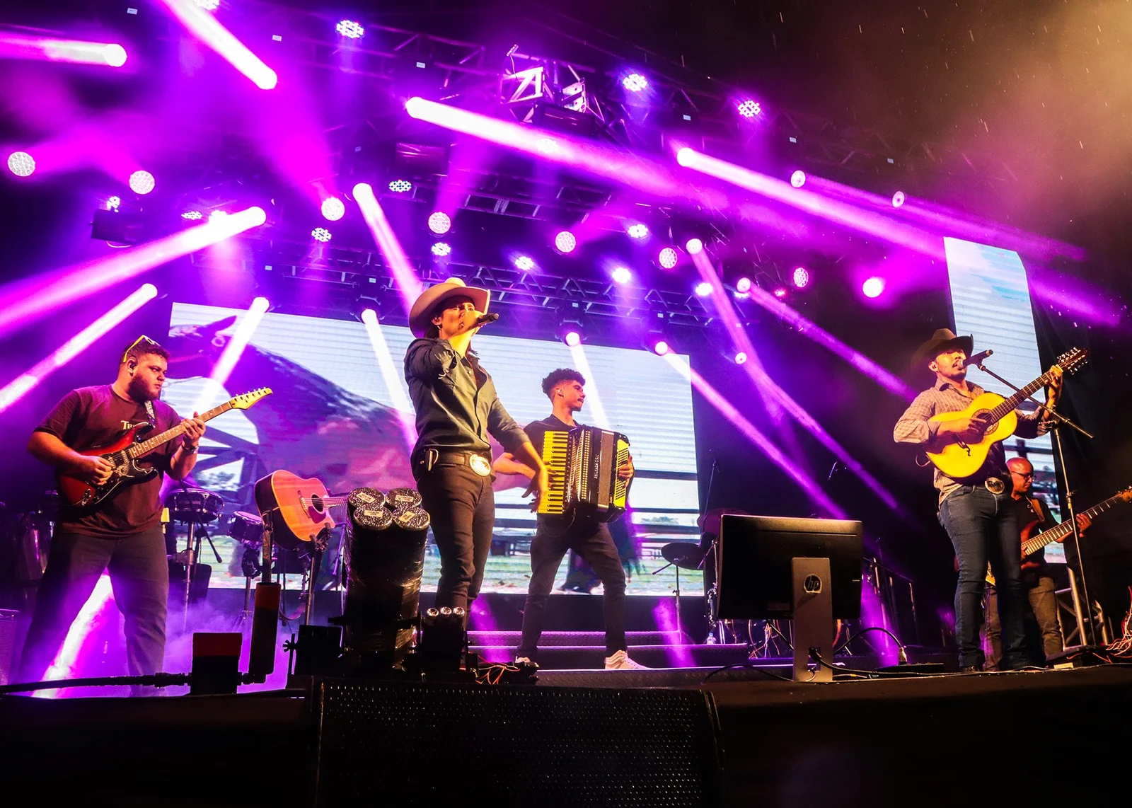 Festival Raizes 06 imprensa