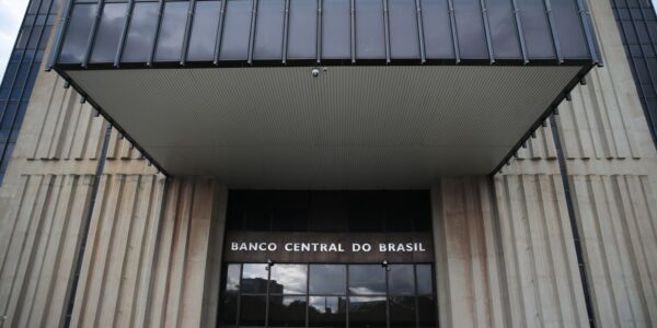 banco central economia 0413202009