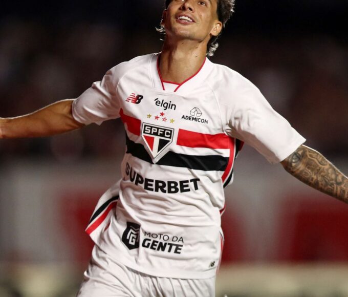 Brasileirão: Ferreira brilha e São Paulo aplica 4 a 1 no Cruzeiro 14 ferreira sao paulo 4 a 1 cruzeiro.jpg