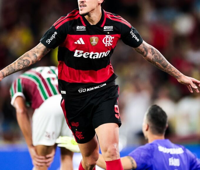 Com dois gols de Pedro, Flamengo vence Fluminense pelo Brasileirão 14 fla flu