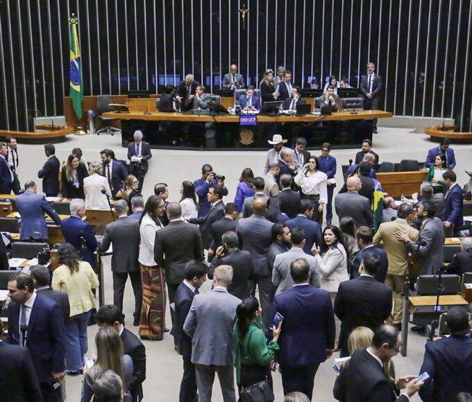 Câmara aprova Medida Provisória com novas regras para seguro-defeso 14 pec da blindagem01