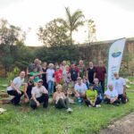 Movimento Verde: mutirão limpa área e planta 10 novas mudas nativas no Conserva 10 plantio1204