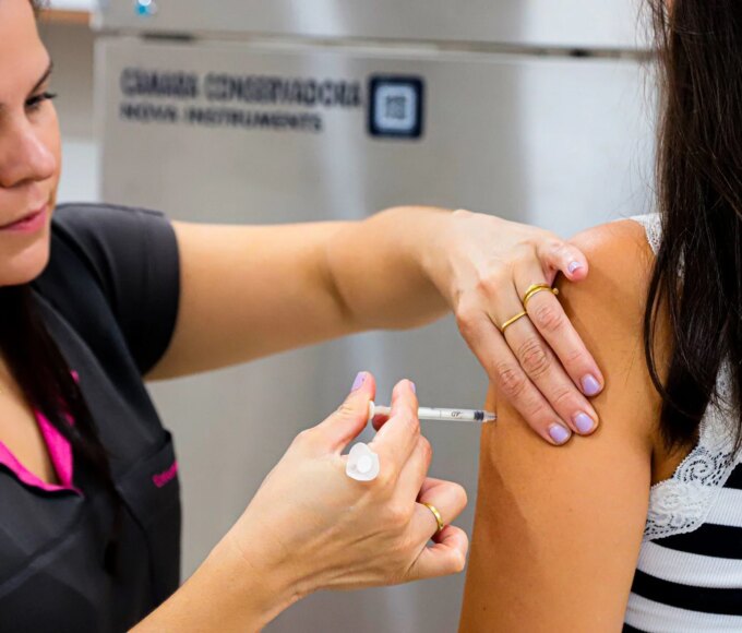 Vacinação contra a gripe segue nas UBSs de Santa Bárbara 14 vacina gripe 15 imprensa