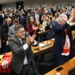 Comissão aprova relatório de PEC que acaba com escala 6X1 10 0d9a2218