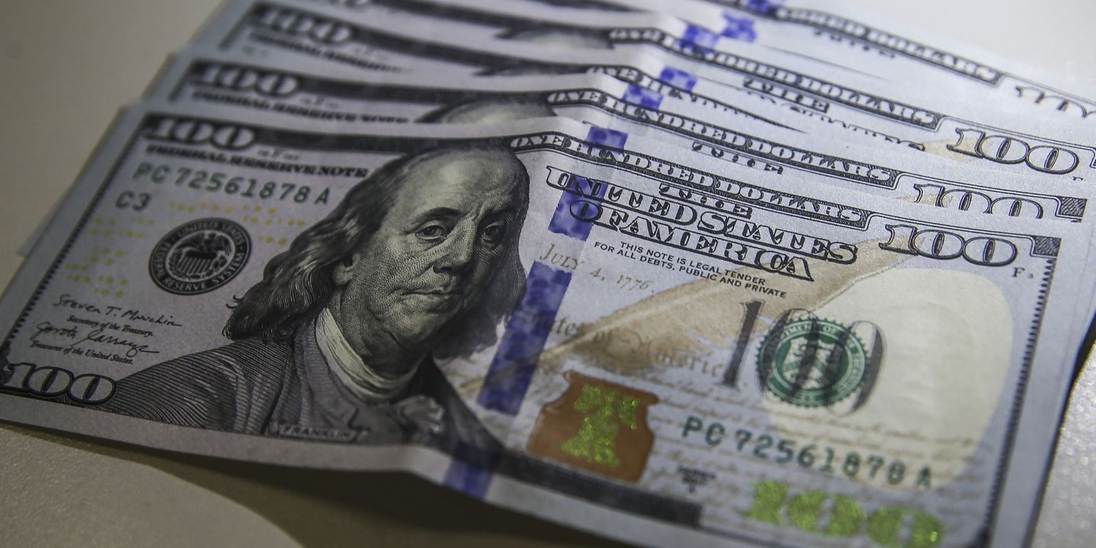 1778292766 dolar moeda 0803221210