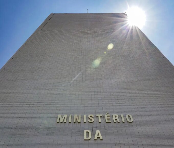 1780148609 raf03925 0