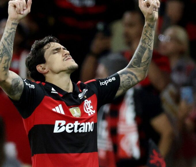 Libertadores: Pedro decide e Flamengo está nas oitavas de final 14 2026 05 21t020519z 1177434821 up1em5l05st2m rtrmadp 3 soccer libertadores fla esu
