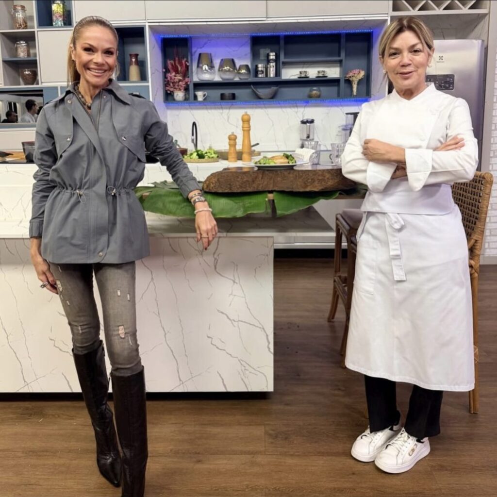 Carol Minhoto apresentadora do Programa Beleza e Vida na Rede Brasil e a Chef Executiva Herika Skaff