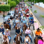 16º Desfile de Cavaleiros abre programação do Festival Raízes de Santa Bárbara 2026 neste domingo 10 DESFILE 2025 HORIZONTAL