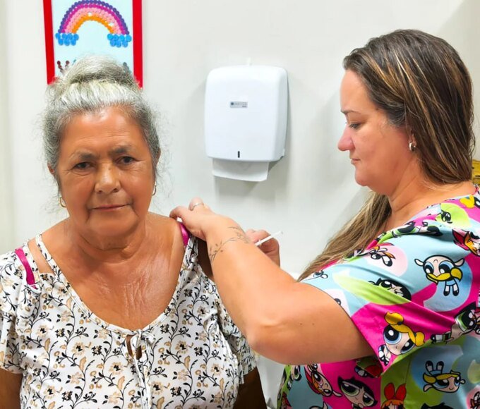 Vacinação contra a gripe será ampliada para população acima de 6 meses a partir de segunda-feira em Santa Bárbara 12 dia d gripe 01