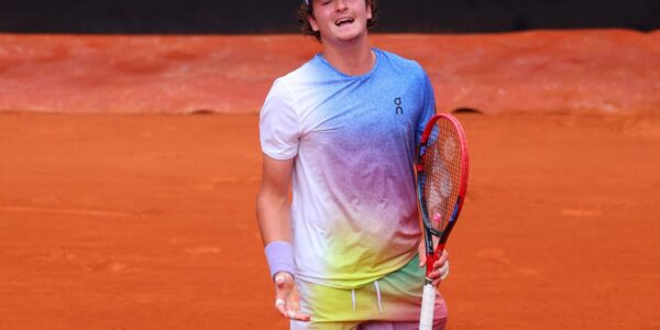 joao fonseca cai mas duplas brasileiras vencem em roland garros01