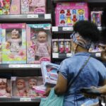 Com queda do dólar, comércio cresce 0,5% em março e amplia recorde 10 movimento de vendas de brinquedos para o dia das criancas comercio varejista nas ruas do polo saara