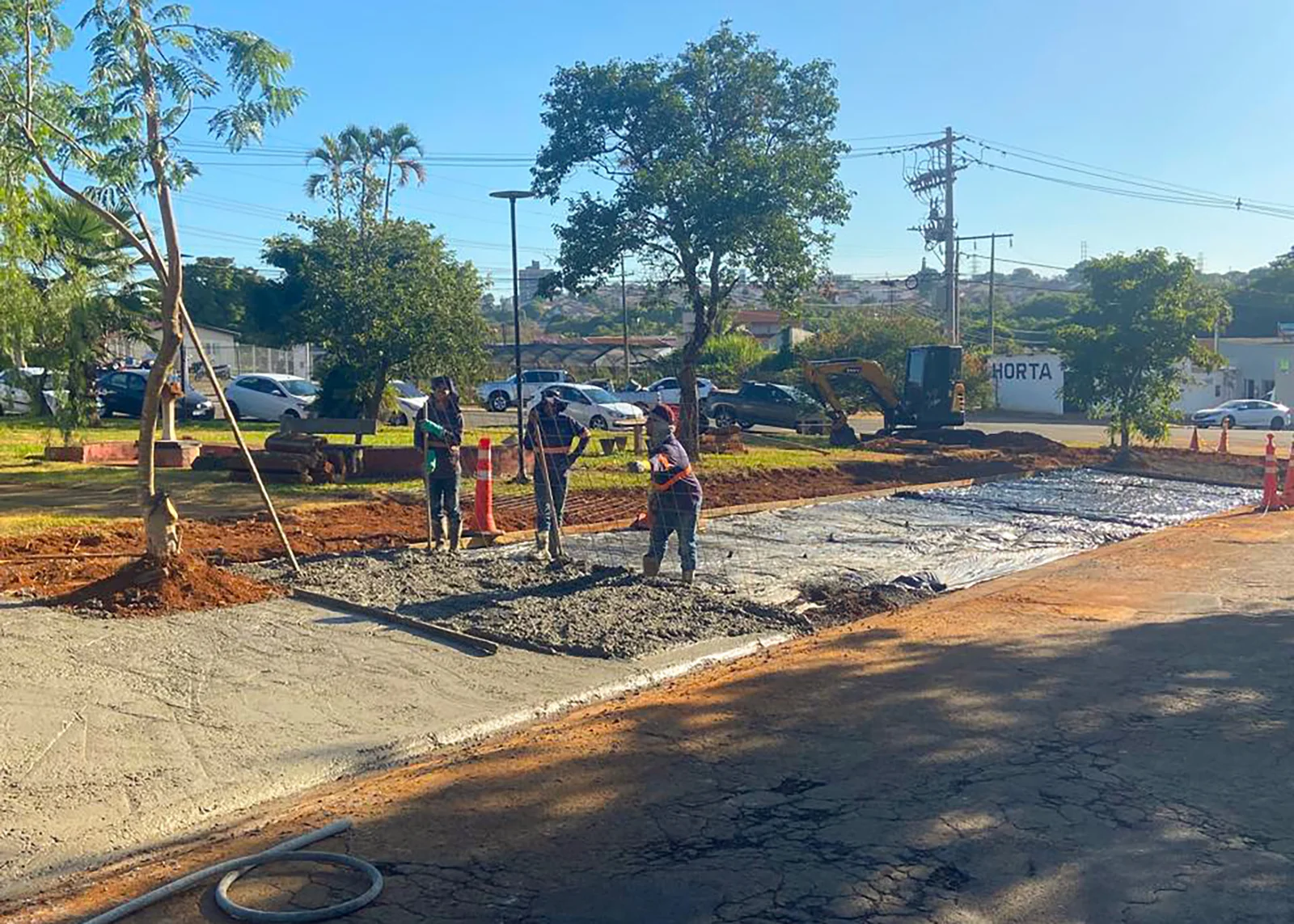 Prefeitura de Santa Bárbara constrói bolsão de estacionamento em frente ao Sesi; obra está em andamento 5 obra estacionamento sesi 03