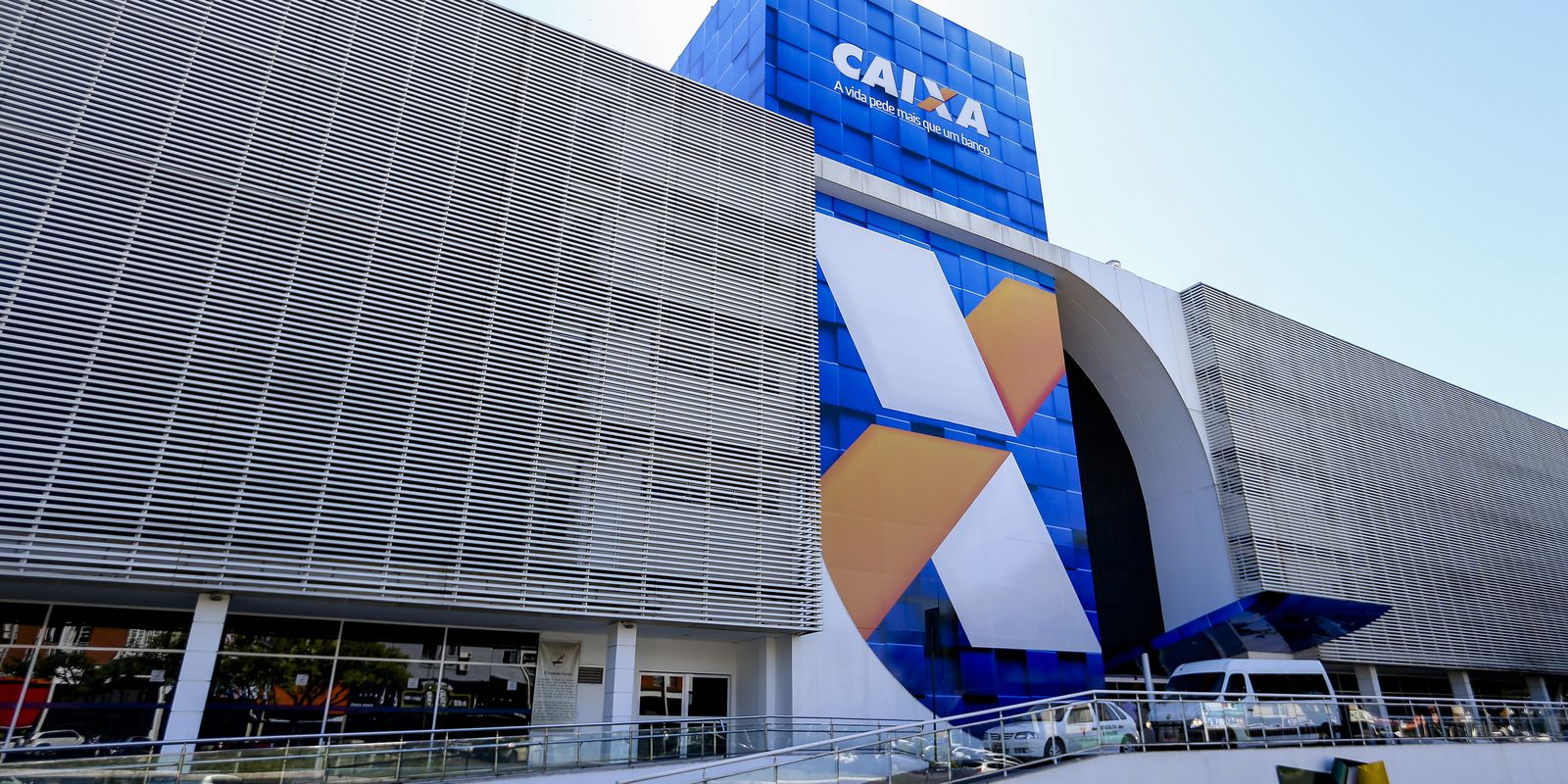 Caixa e BB liberam abono salarial para nascidos em maio e junho 5