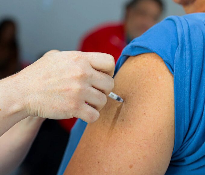 Santa Bárbara já aplicou 19,6 mil doses durante a vacinação contra a gripe 14 vacina gripe 06 imprensa