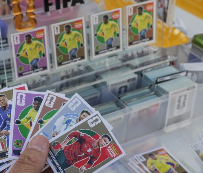 Troca de figurinhas pode atenuar alto custo do álbum da Copa do Mundo 14 0d4a8680