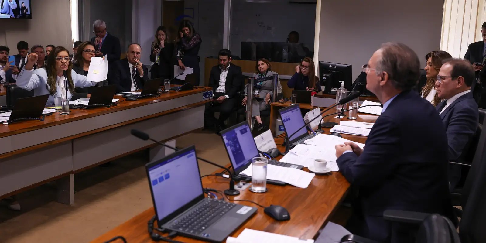 Senadores criticam falta de dados sobre socorro bilionário ao BRB 5 0d9a2721 0