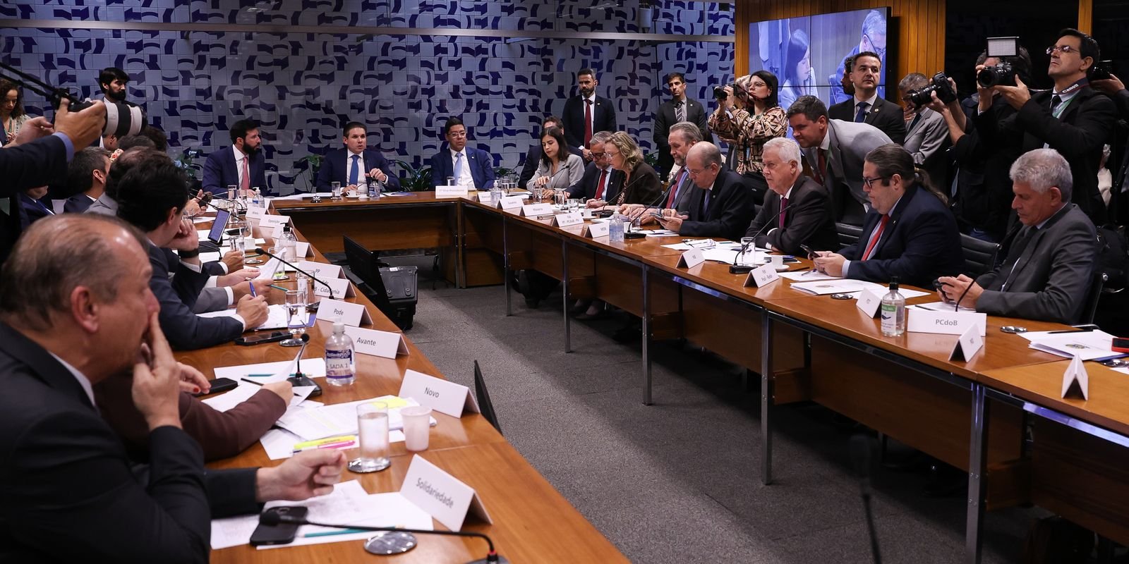 Câmara: governo retira urgência do fim da escala 6x1 e destrava pauta 5 0d9a4828