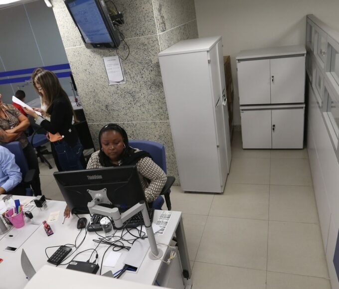 Pis/Pasep para quem nasceu em julho e agosto é pago nesta segunda 14 1066132 120 2018022017 pzzb9625