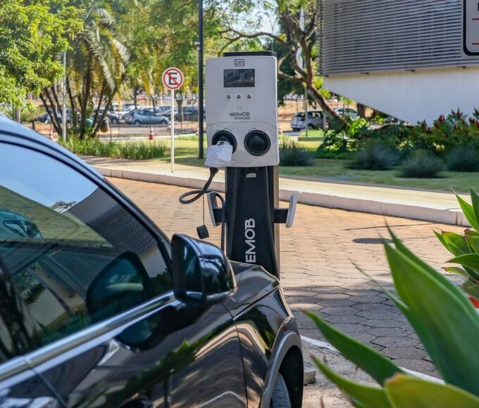 Governo mantém elevação de tarifas a carro elétrico e renova cota zero 14 124a8375 0