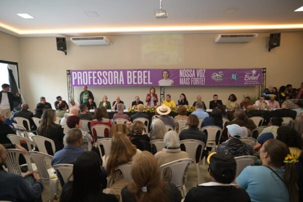 17 06 26 A deputada estadual Professora Bebel no lancamento da sua pre candidatura na cidade de Aracatuba